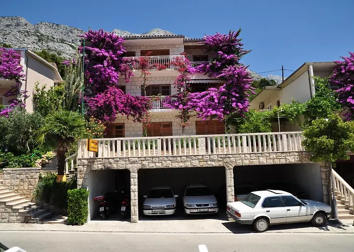 Apartman Dejan Brela